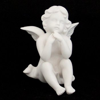 Engel sitzend, H11.6 cm